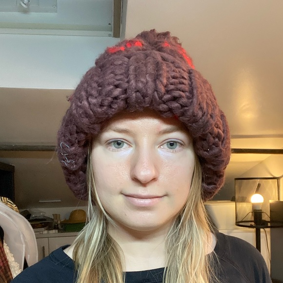 Chunky Knit Heart Hat - Picture 2 of 3